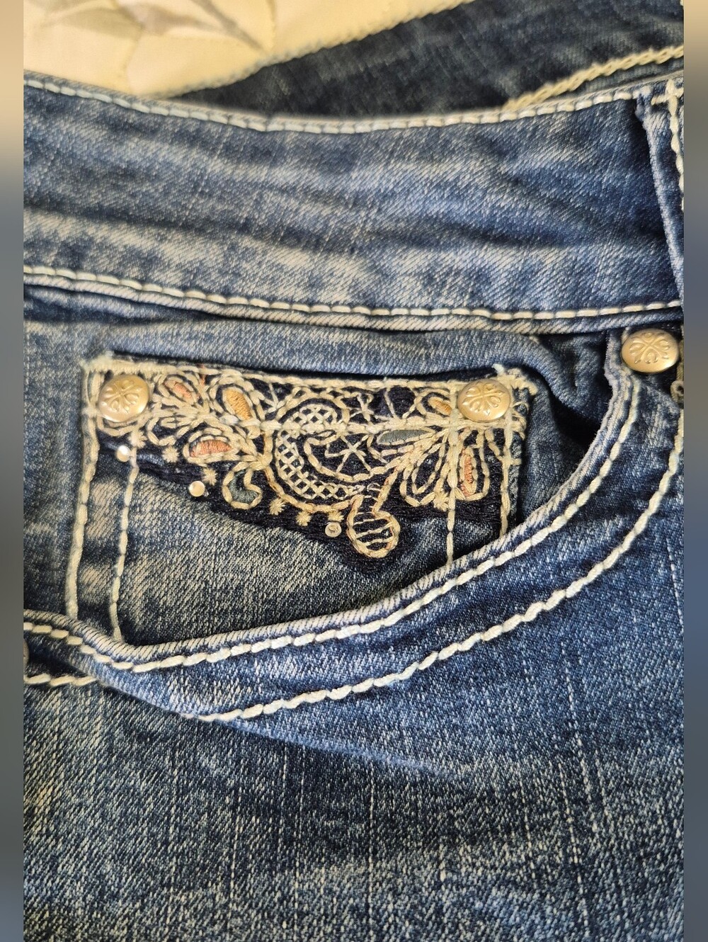 Women's Blue Embroidered Pocket Capris - Picture 4 of 13